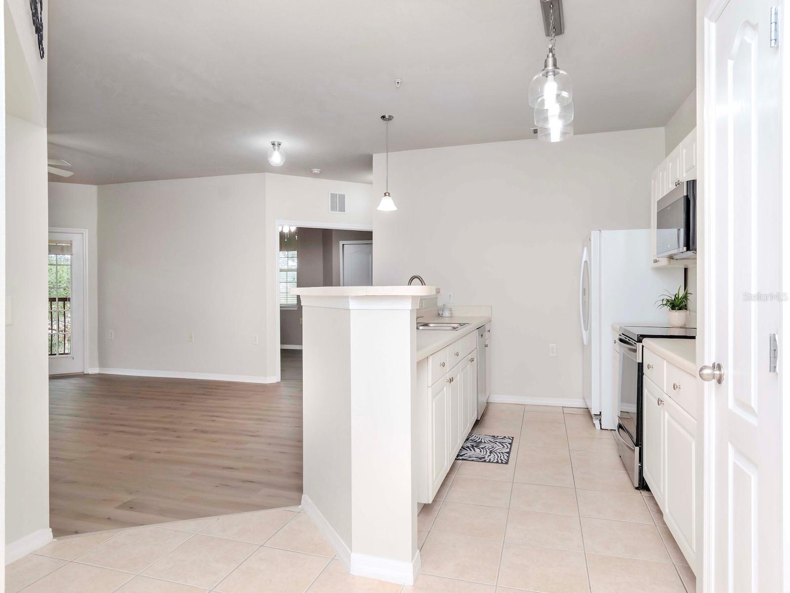 1429 VILLA CAPRI CIR #306