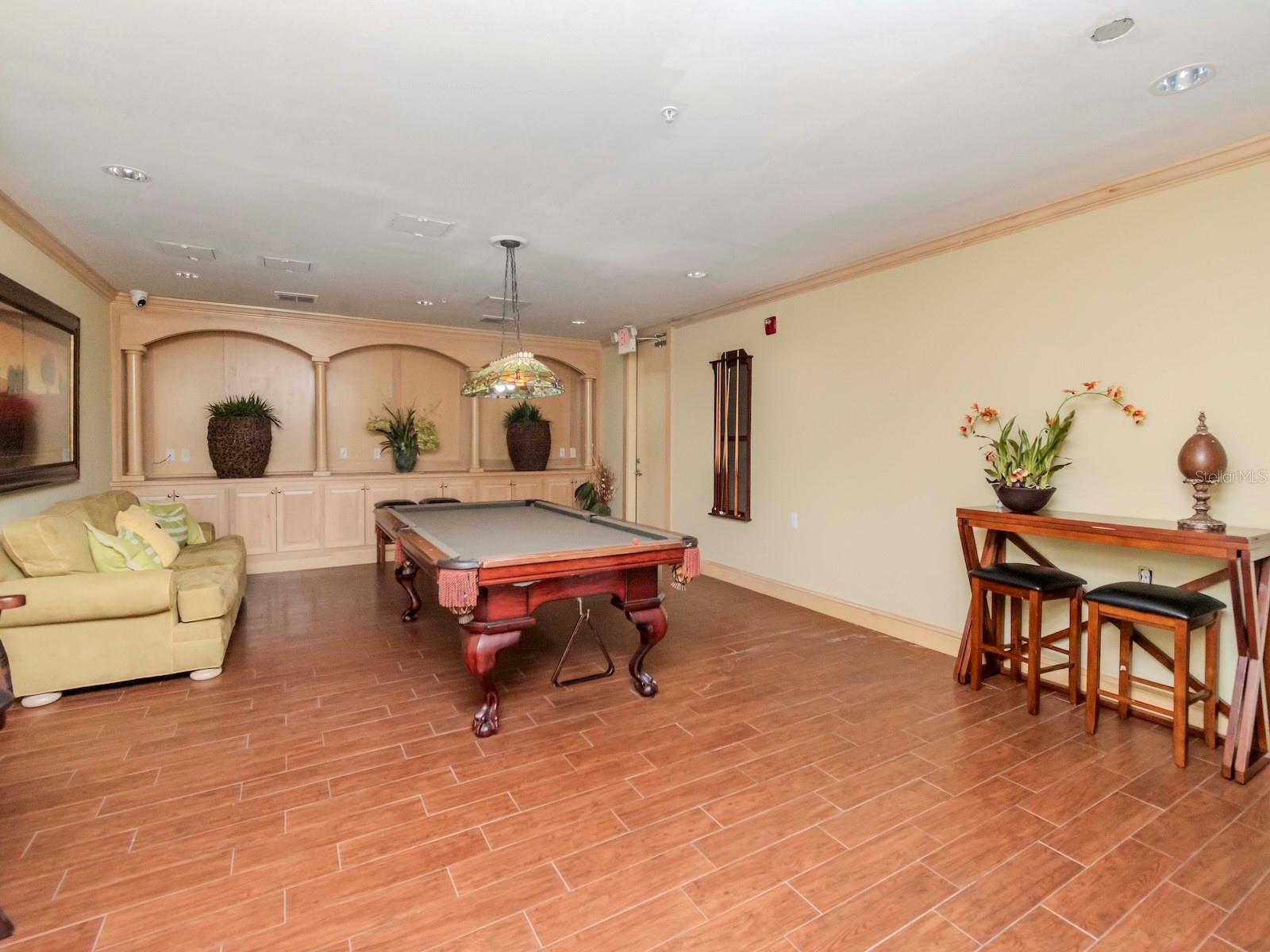 1429 VILLA CAPRI CIR #306