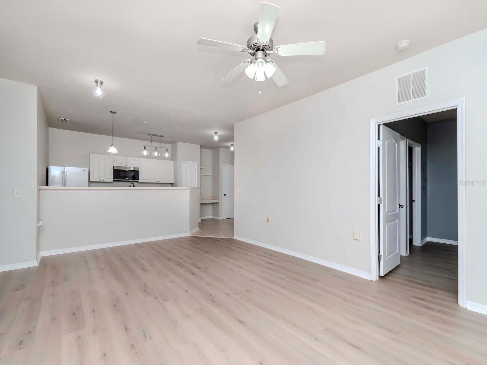 1429 VILLA CAPRI CIR #306