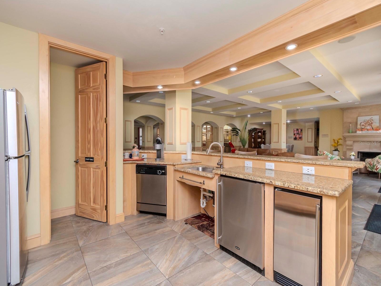 1429 VILLA CAPRI CIR #306