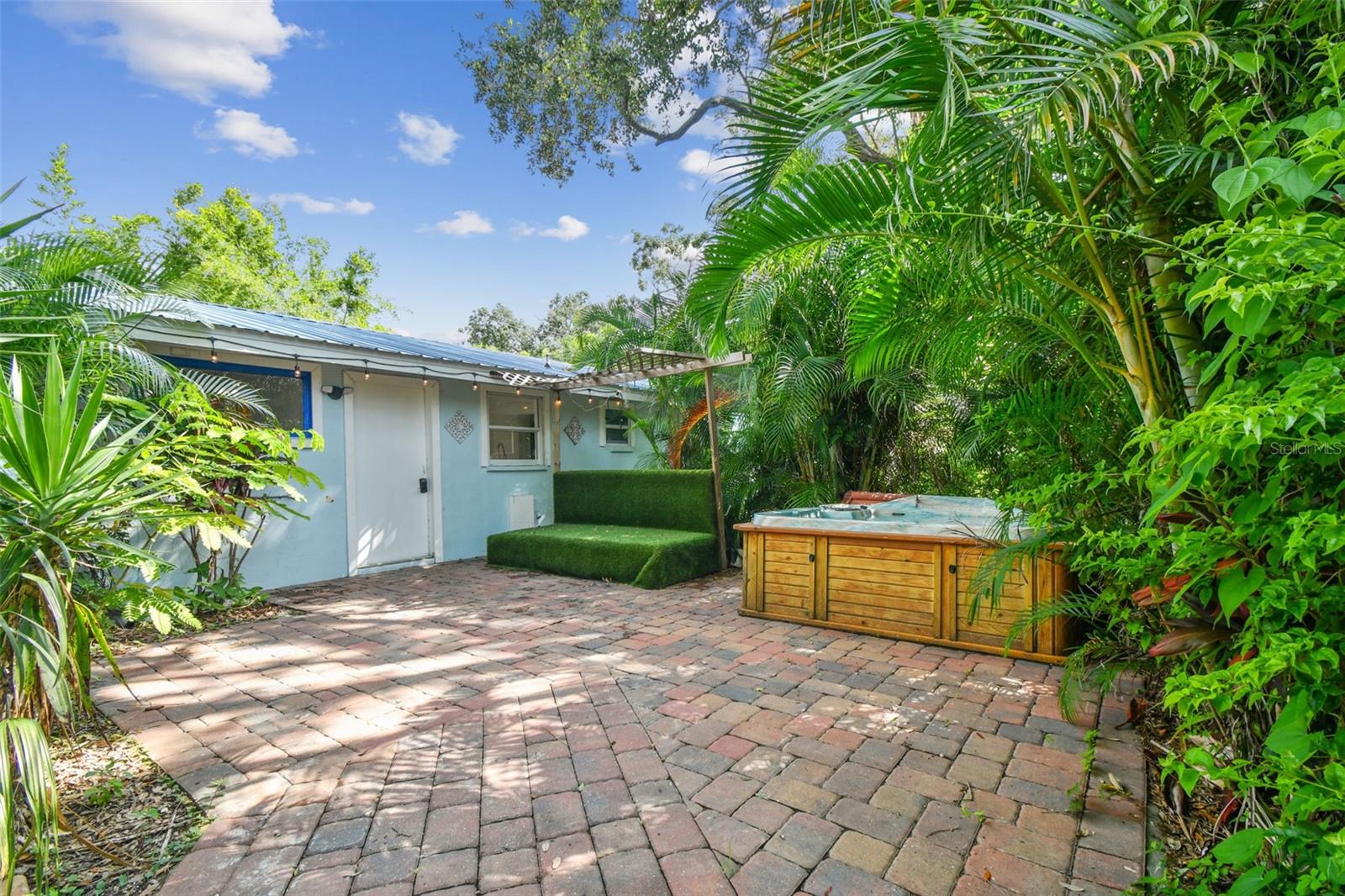 5909 MOHR RD