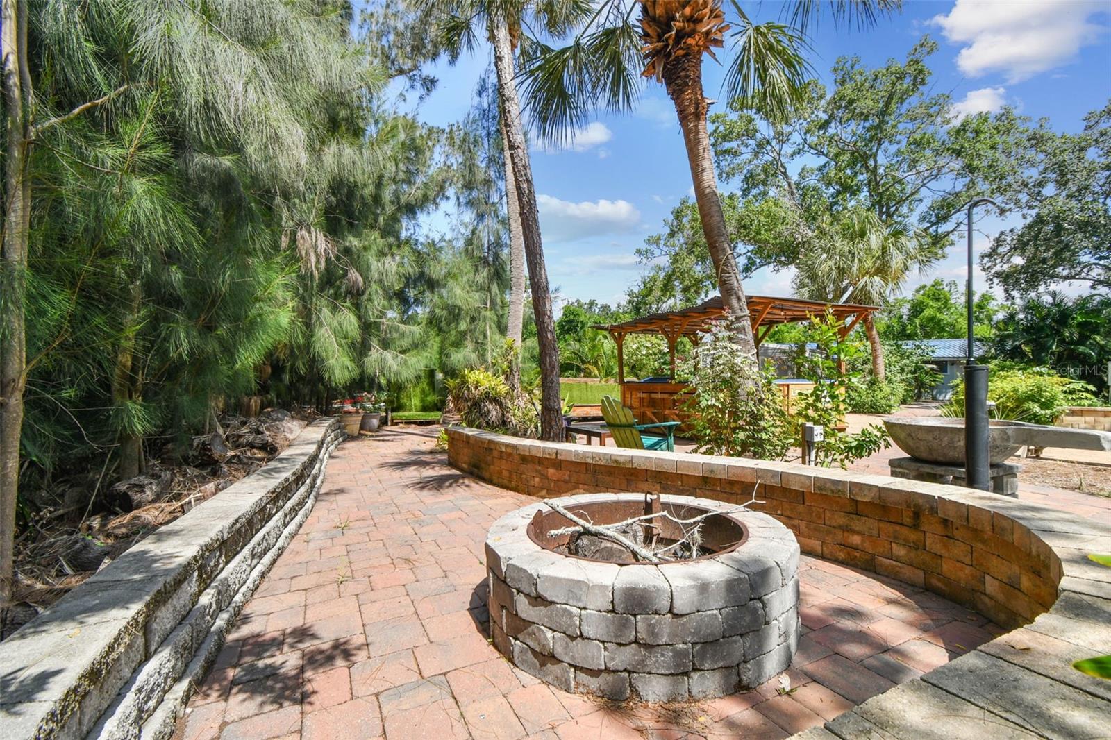 5909 MOHR RD