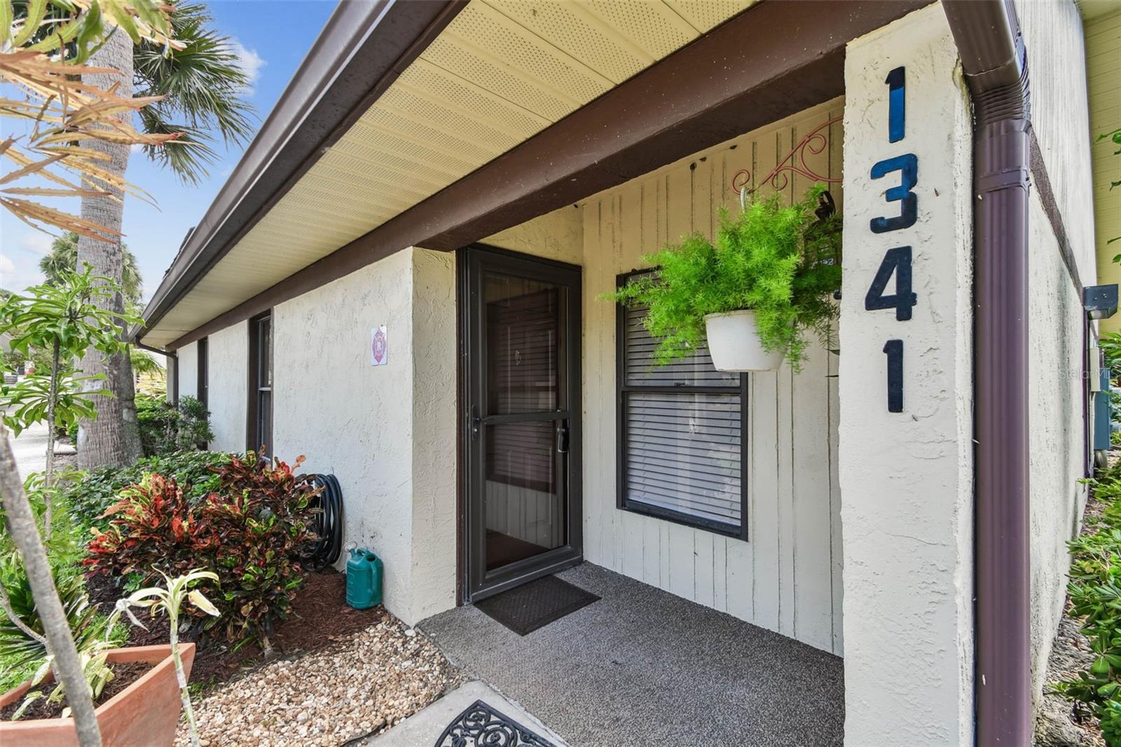 1341 AZALEA DR #1906