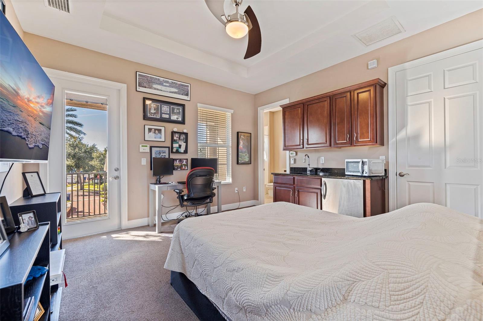 6101 YEATS MANOR DR