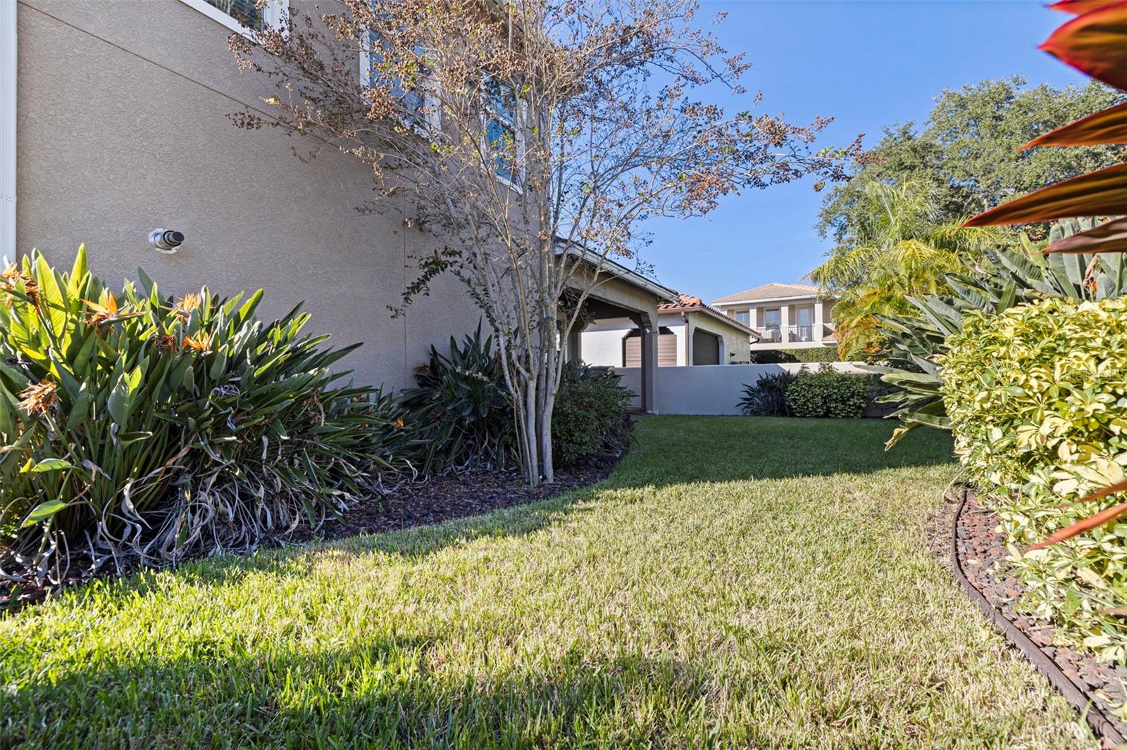 6101 YEATS MANOR DR