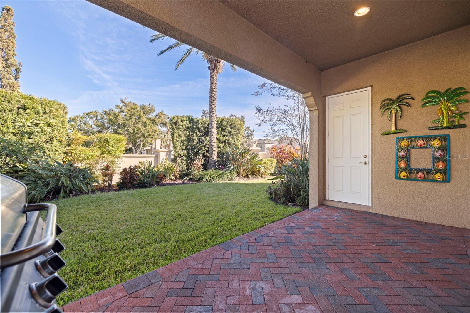 6101 YEATS MANOR DR