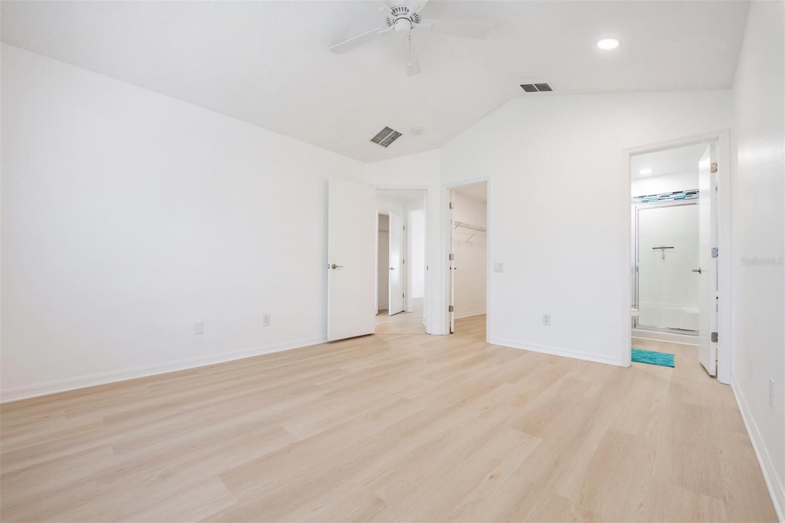 4208 PINE ISLE DR