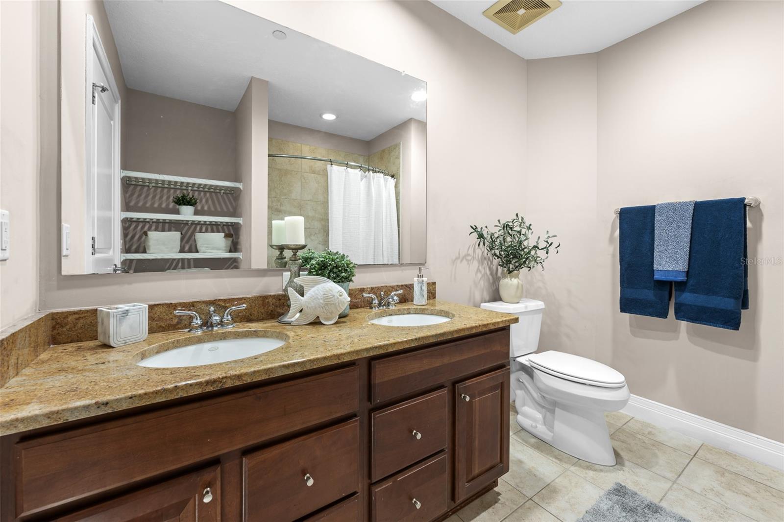 1209 E CUMBERLAND AVE #501