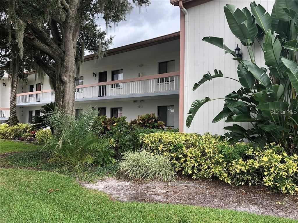 122 LAKEVIEW WAY #122