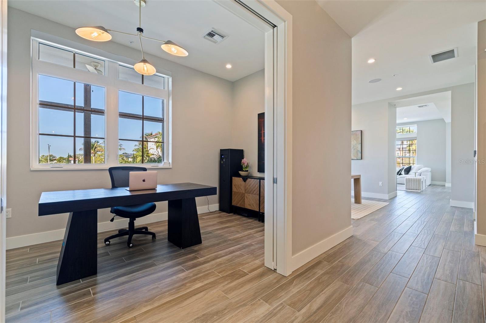 91 DAVIS BLVD #201