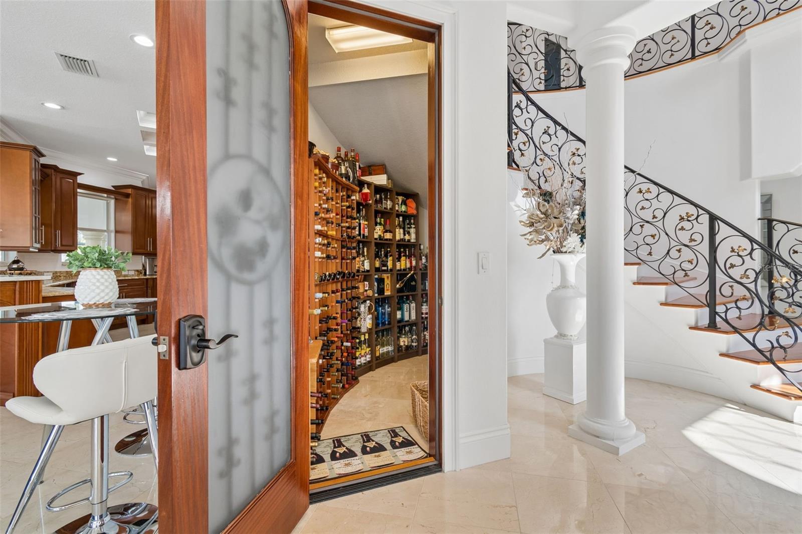 6233 BAYSHORE BLVD