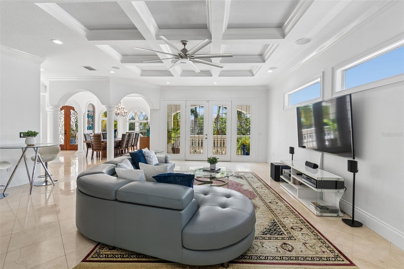 6233 BAYSHORE BLVD