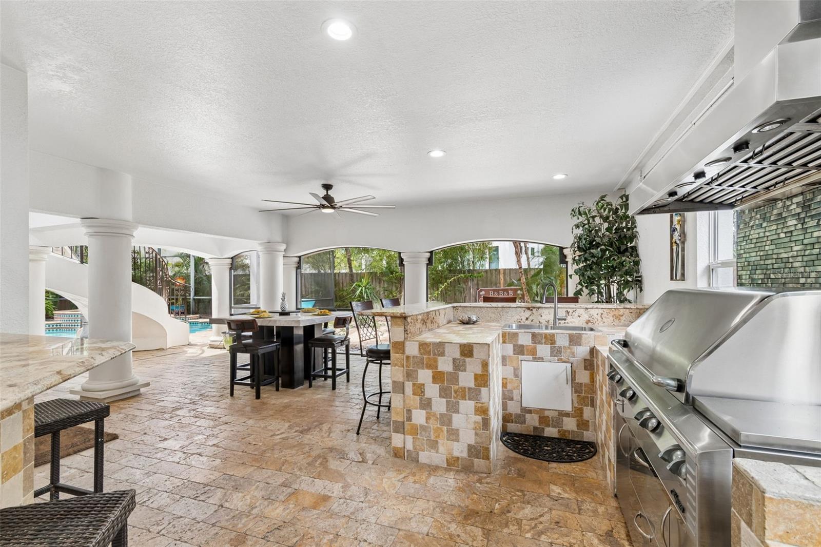 6233 BAYSHORE BLVD