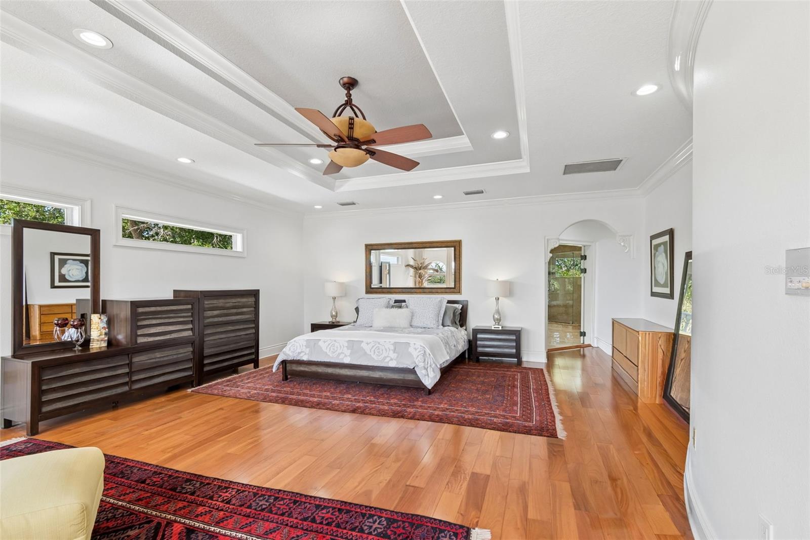 6233 BAYSHORE BLVD