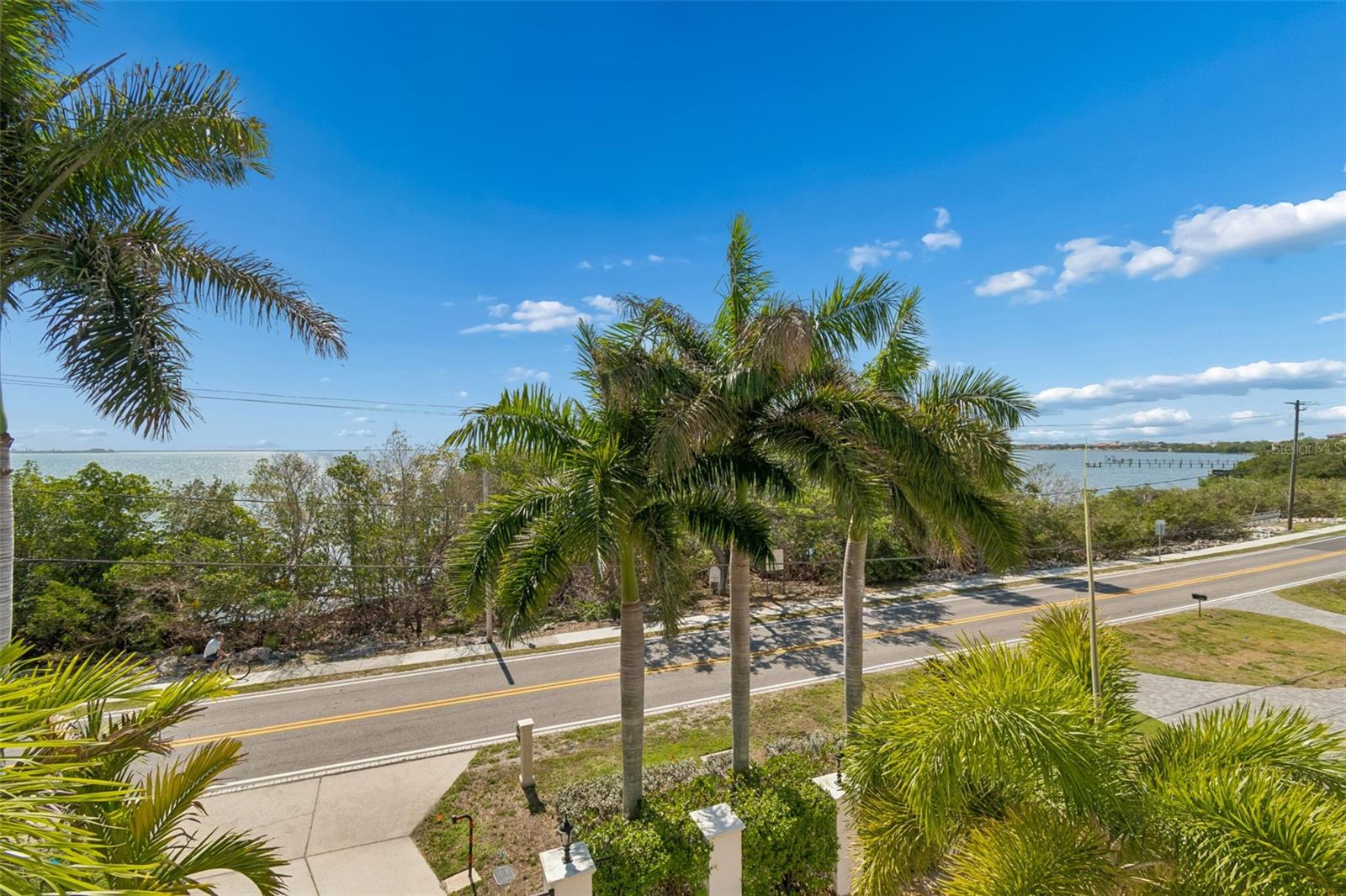 6233 BAYSHORE BLVD