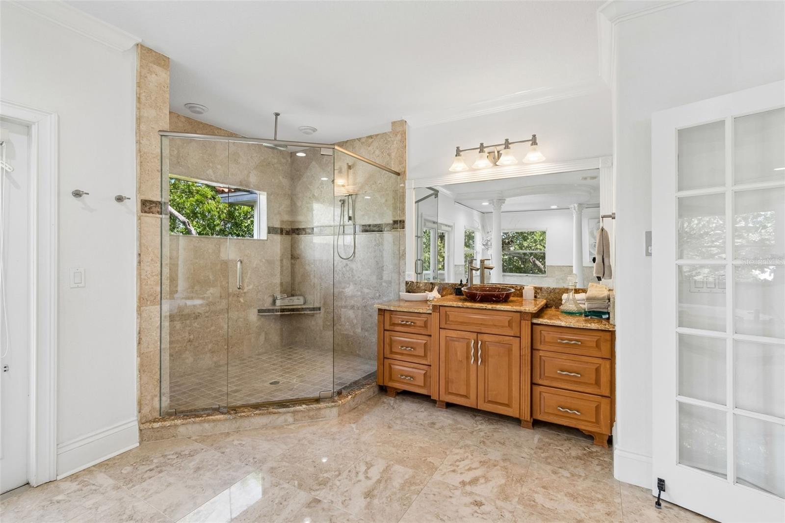 6233 BAYSHORE BLVD