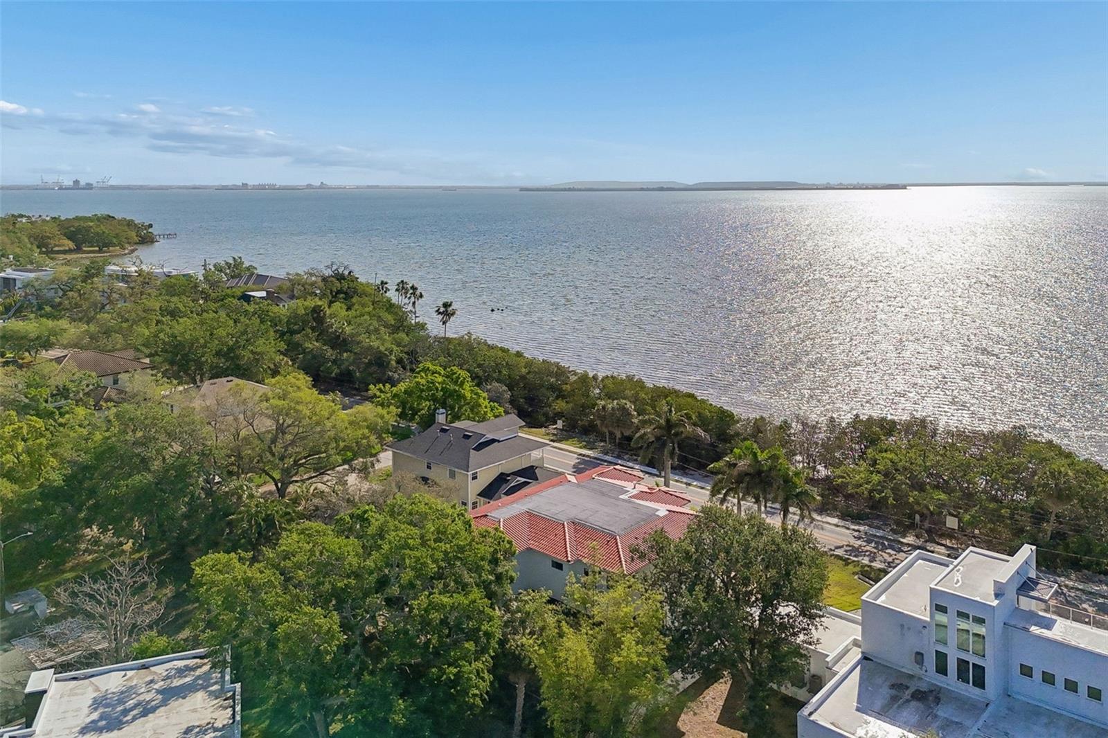 6233 BAYSHORE BLVD