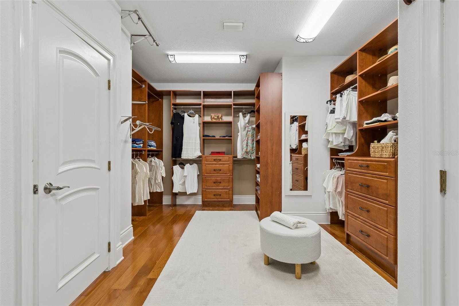 6233 BAYSHORE BLVD