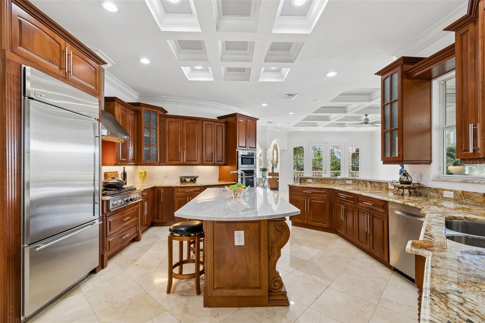 6233 BAYSHORE BLVD
