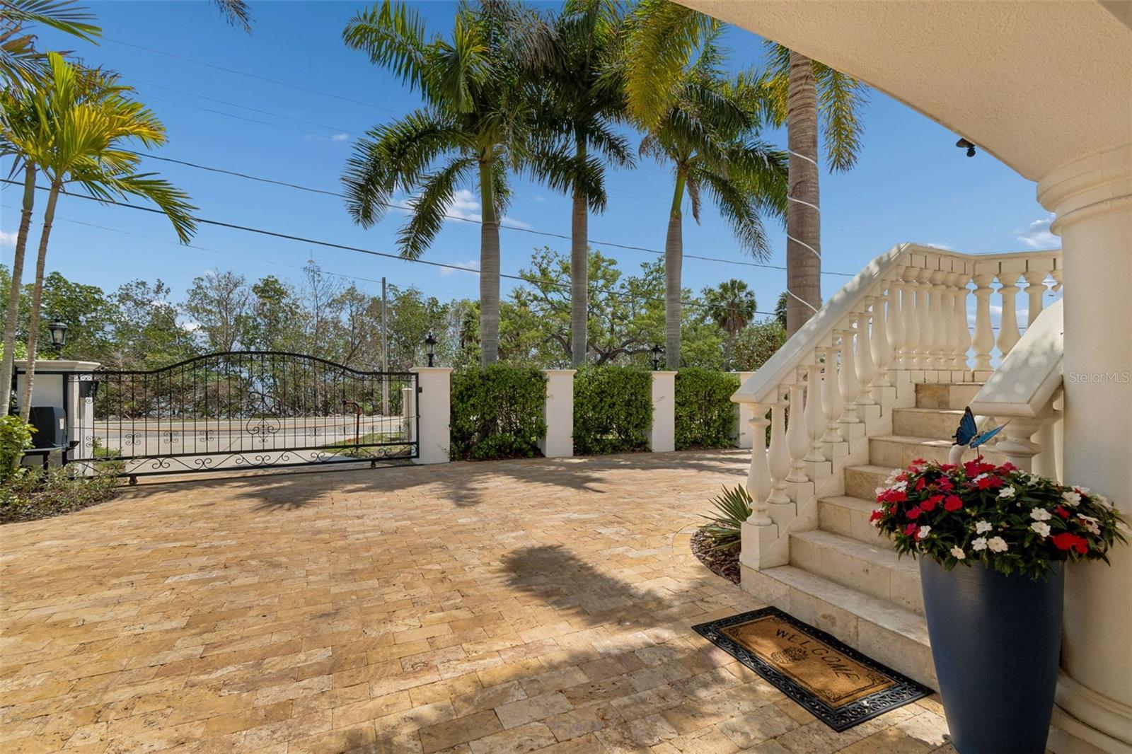 6233 BAYSHORE BLVD