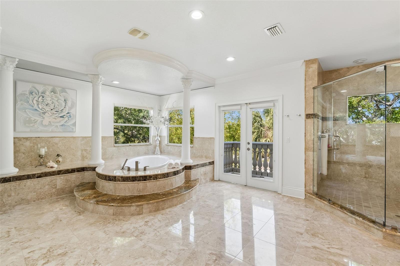 6233 BAYSHORE BLVD