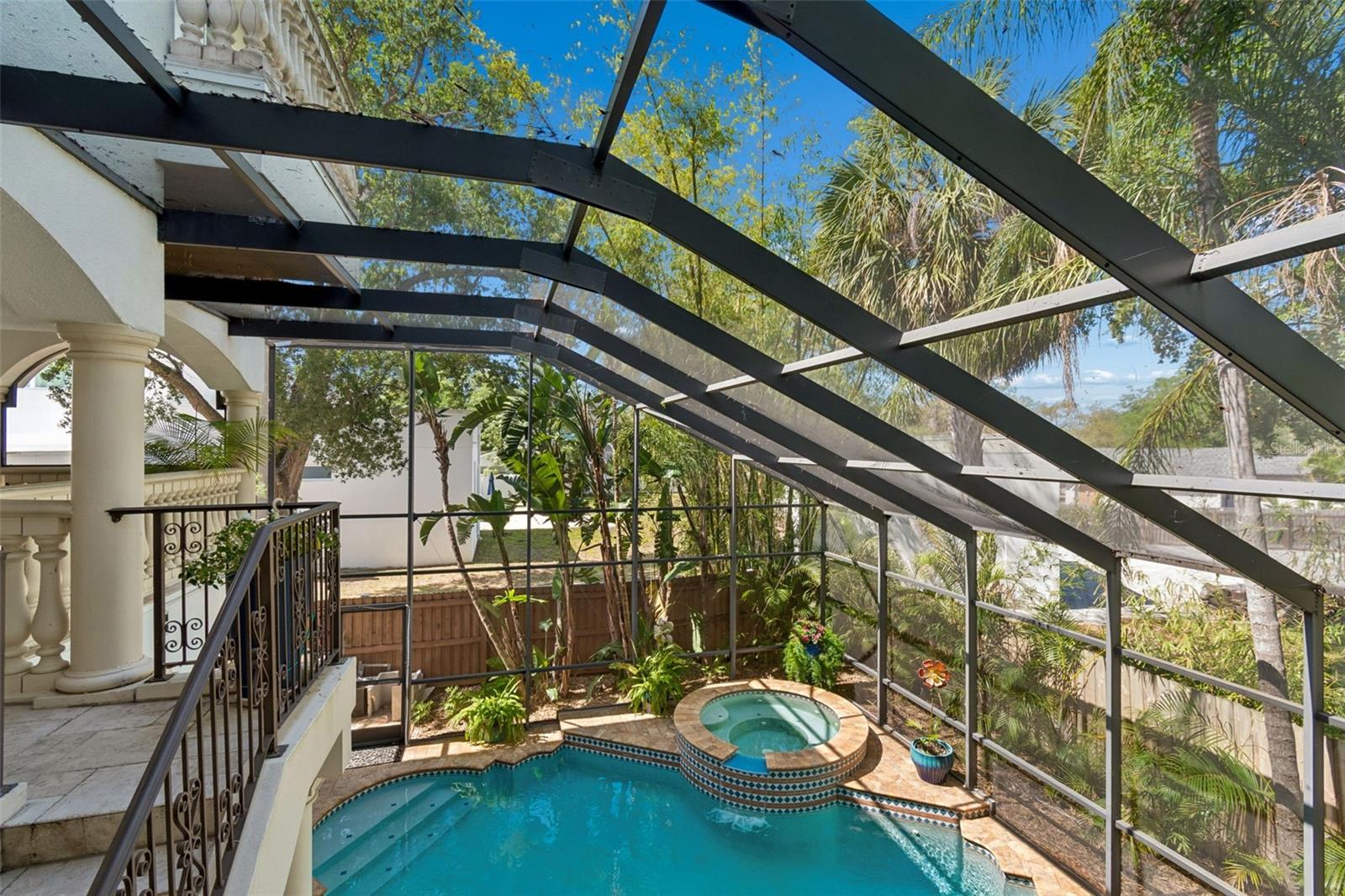 6233 BAYSHORE BLVD