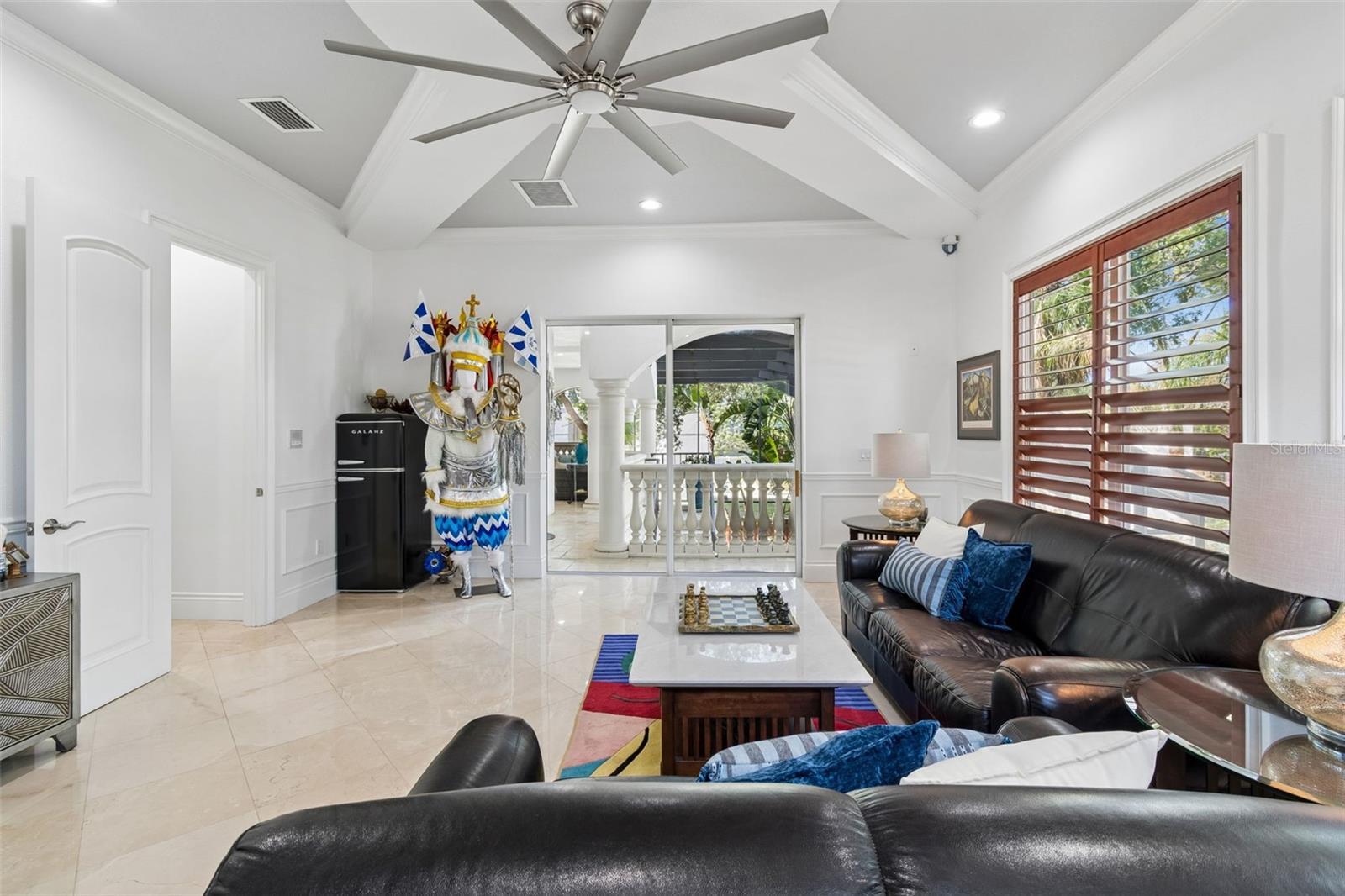 6233 BAYSHORE BLVD