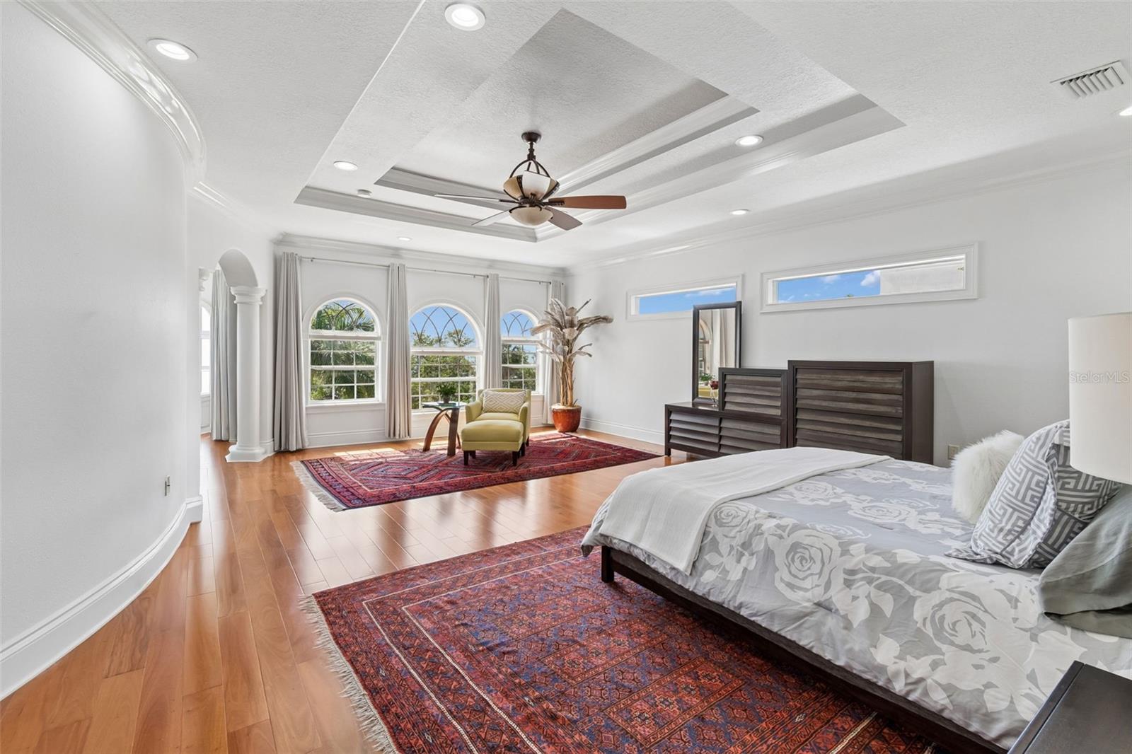 6233 BAYSHORE BLVD