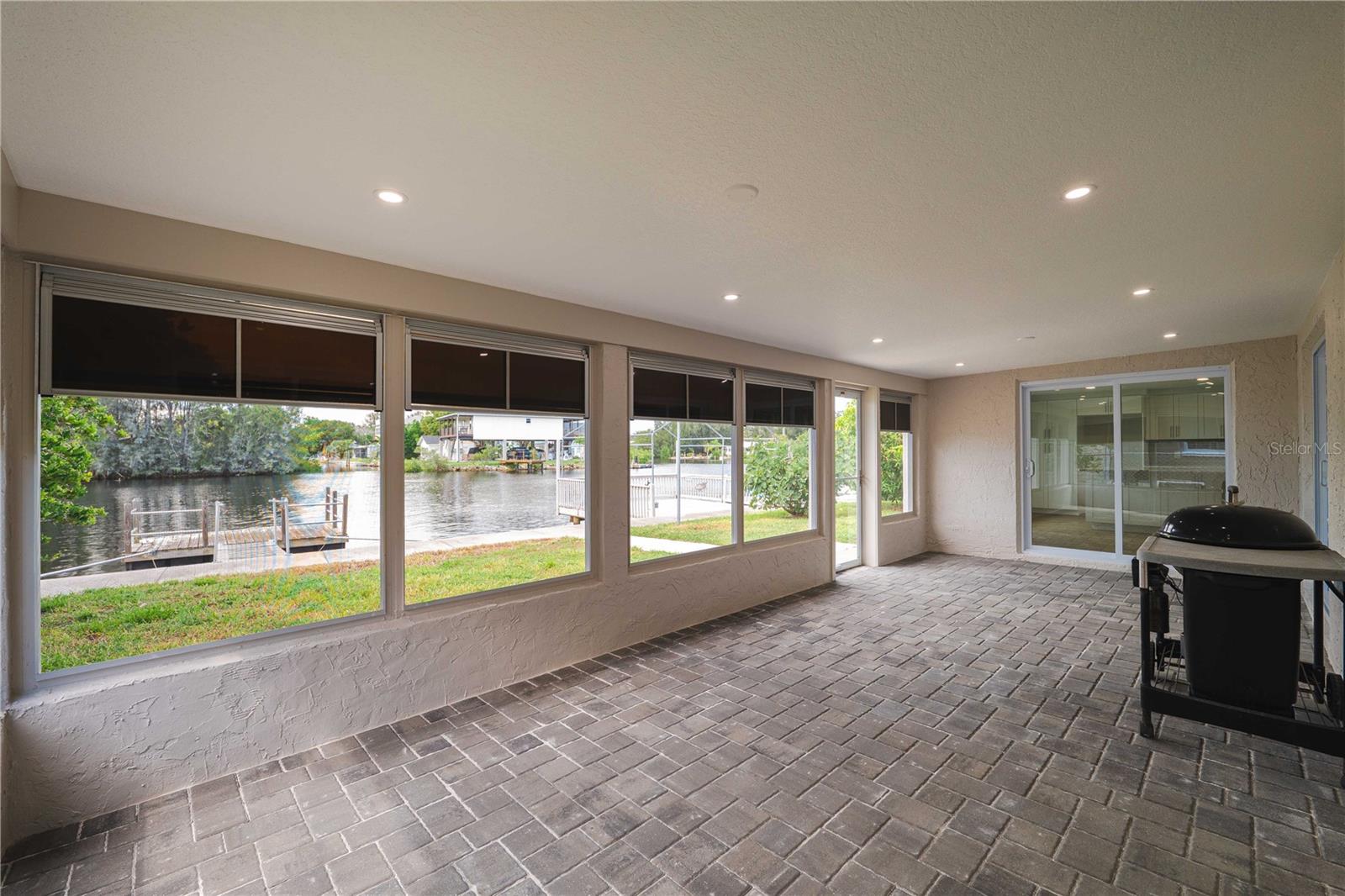 6617 HARBOR DR