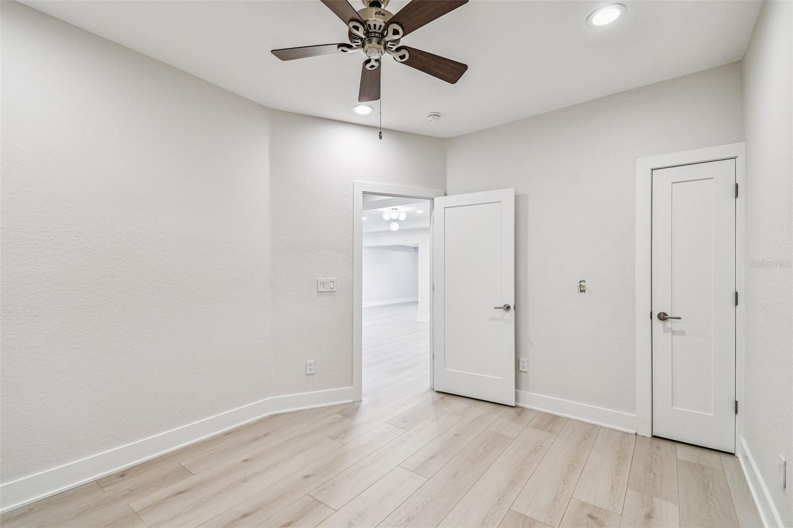 24 ADALIA AVE