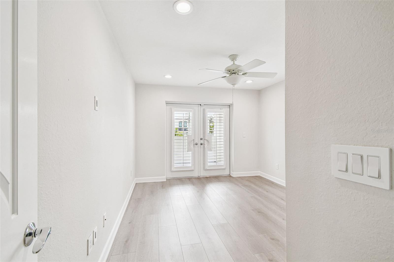 24 ADALIA AVE