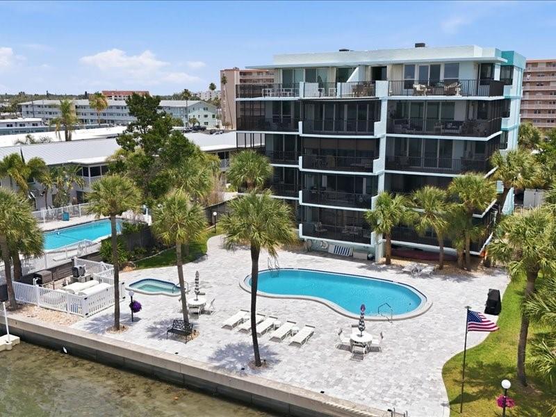 1848 SHORE DR S #101
