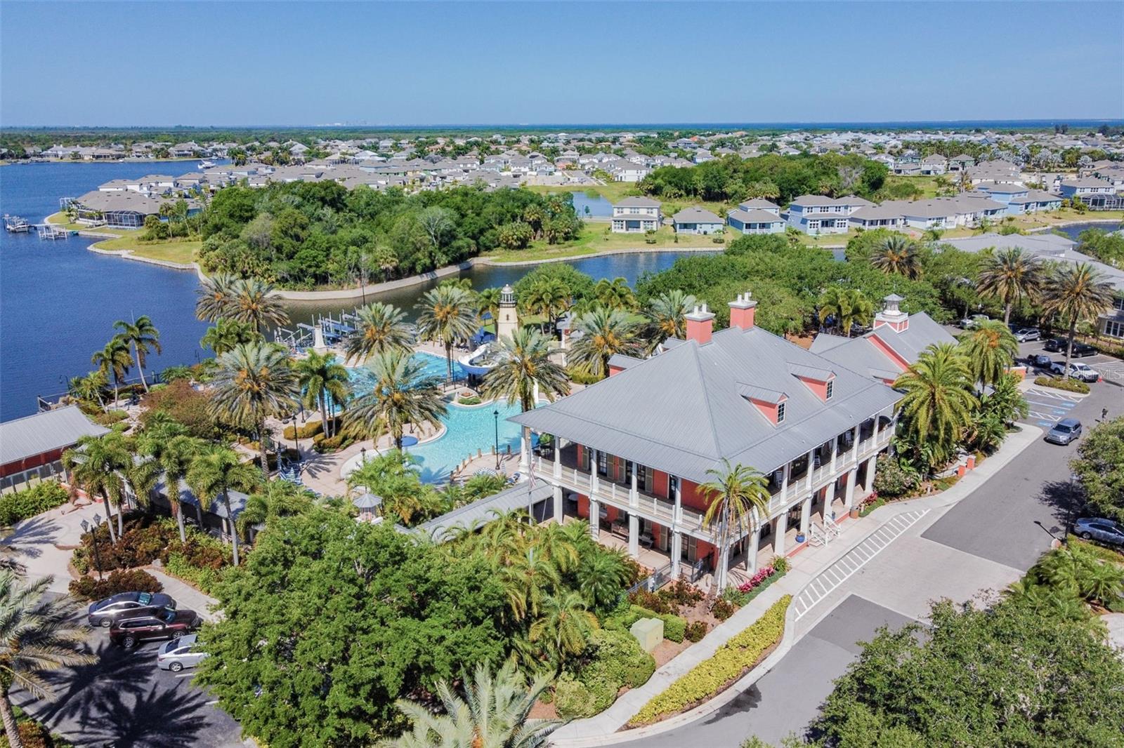 823 MANNS HARBOR DR