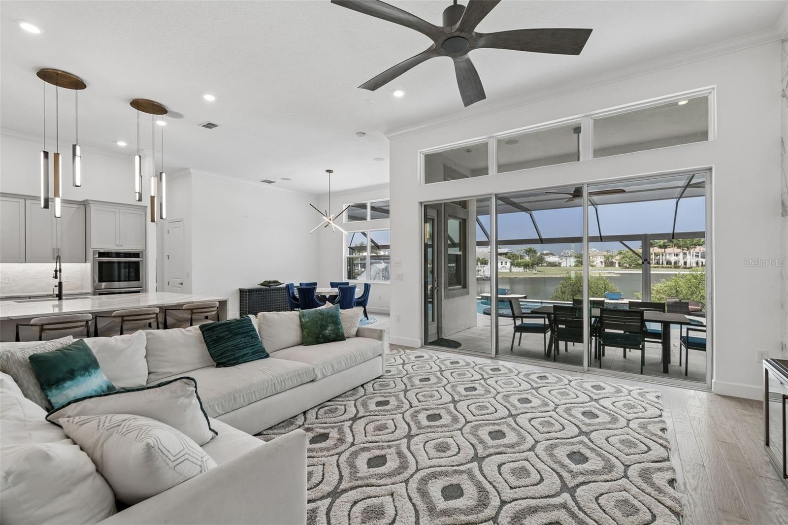 823 MANNS HARBOR DR