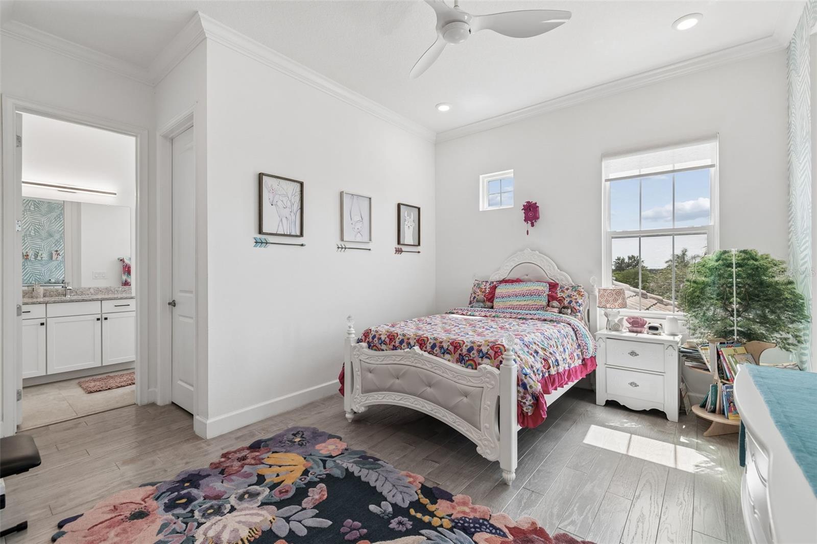 823 MANNS HARBOR DR