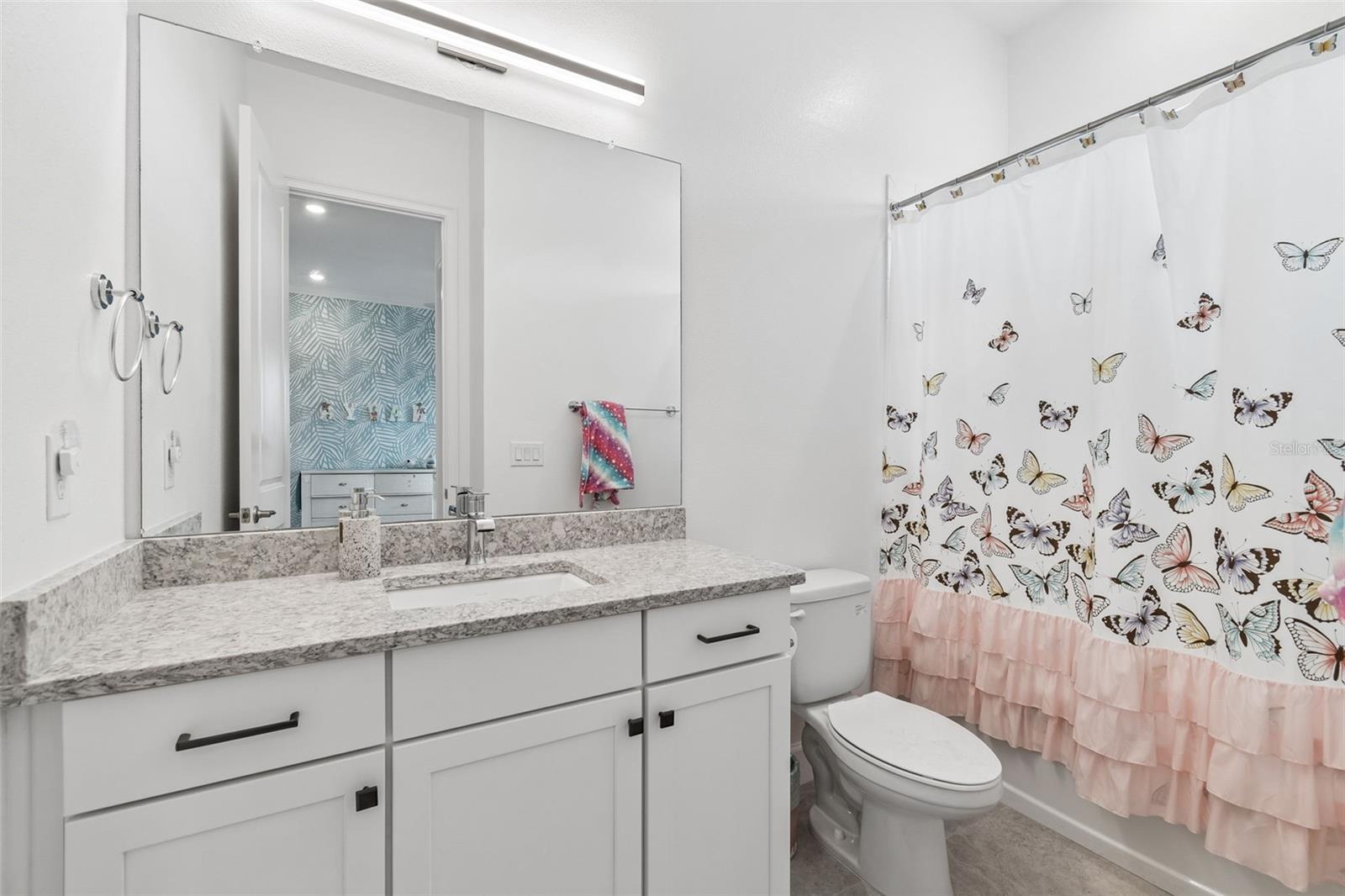 823 MANNS HARBOR DR