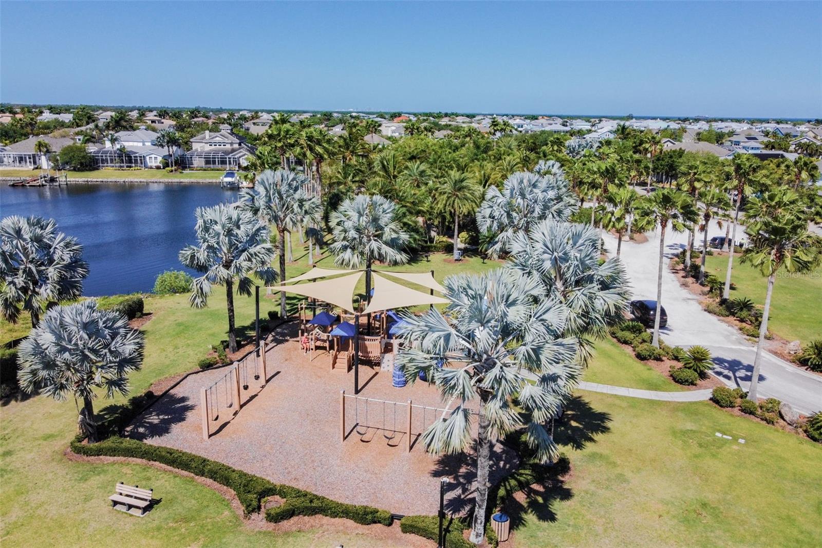 823 MANNS HARBOR DR