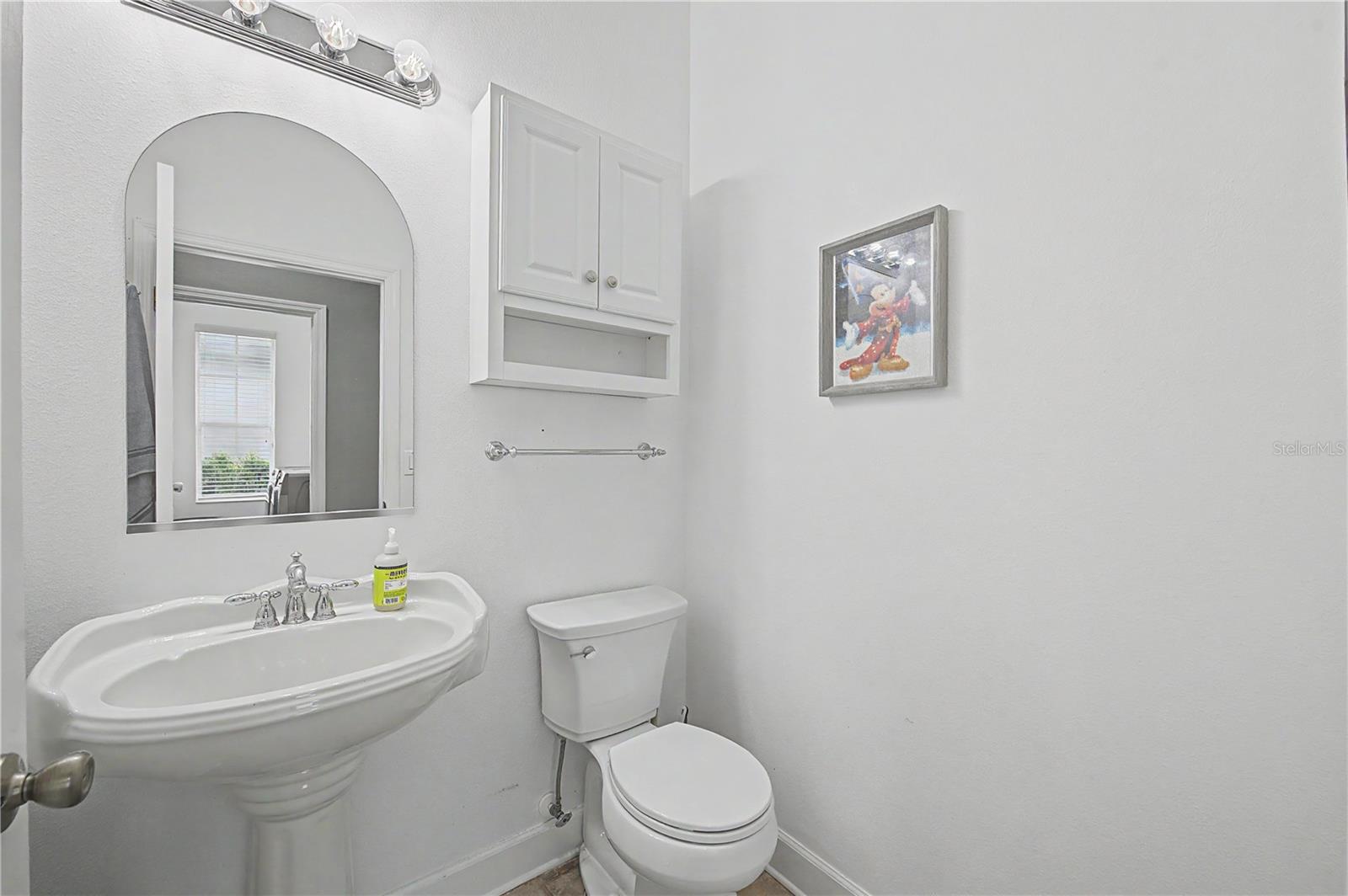 8137 LAGERFELD DR
