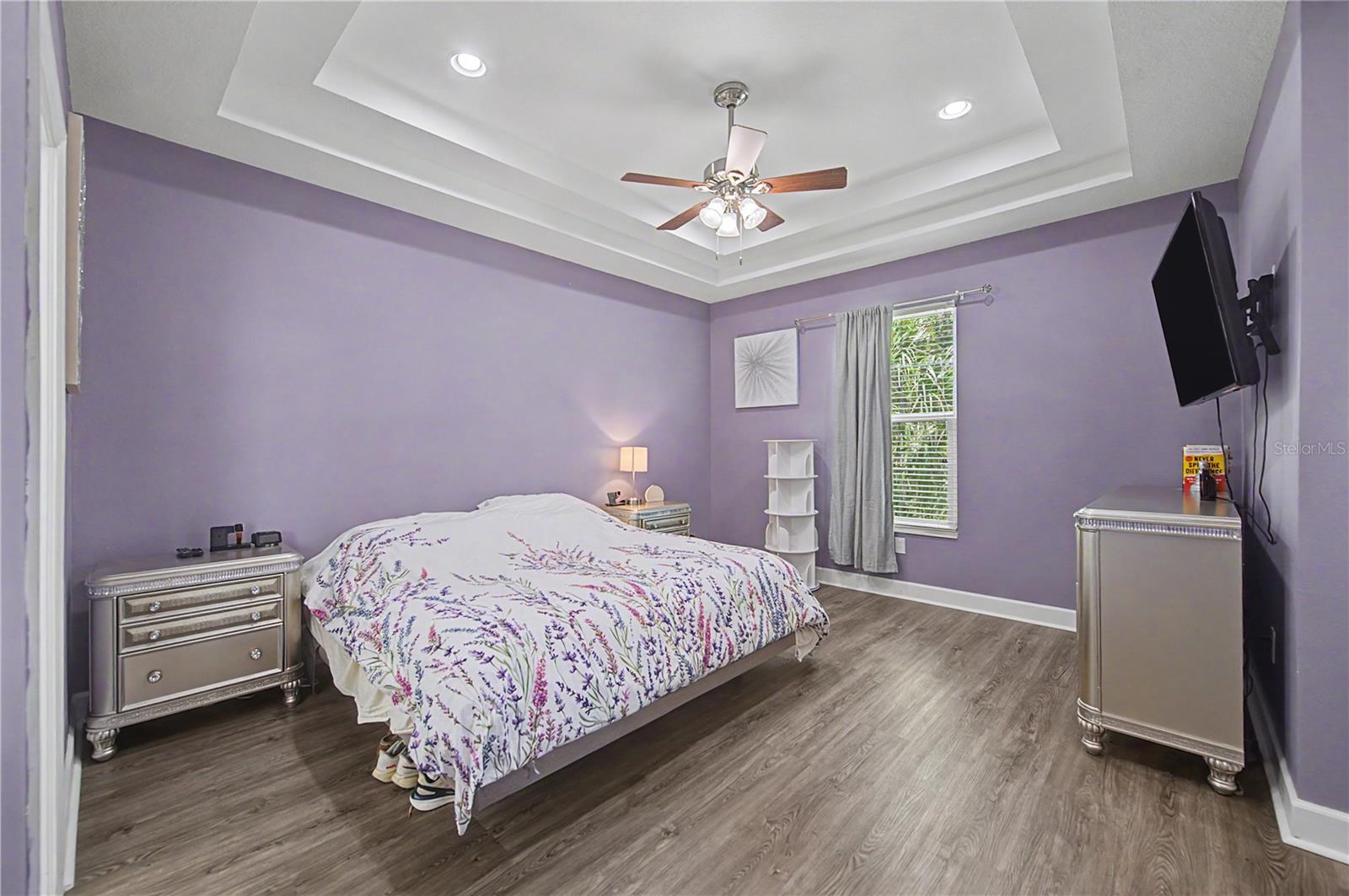 8137 LAGERFELD DR