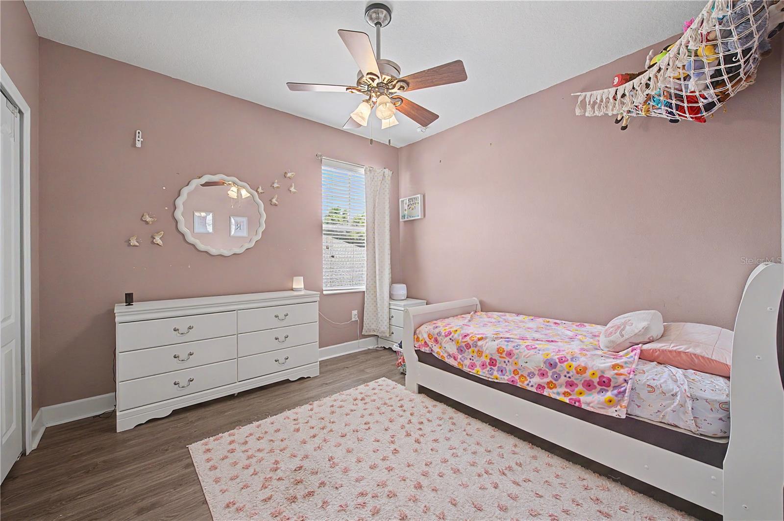 8137 LAGERFELD DR
