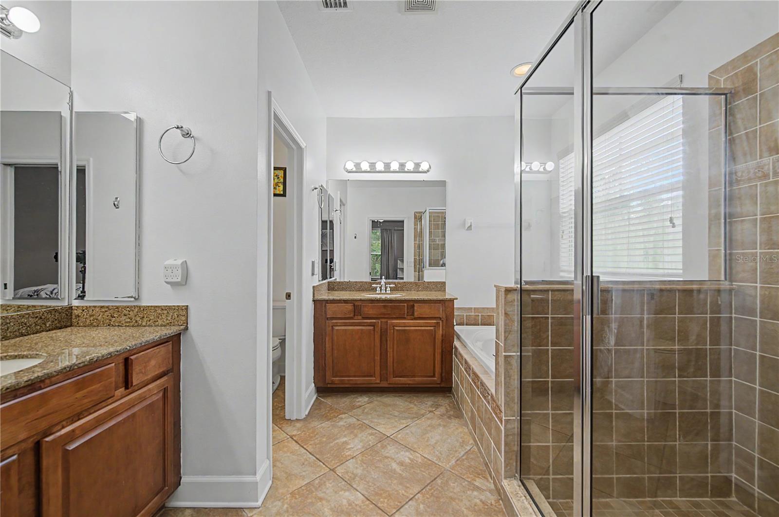 8137 LAGERFELD DR