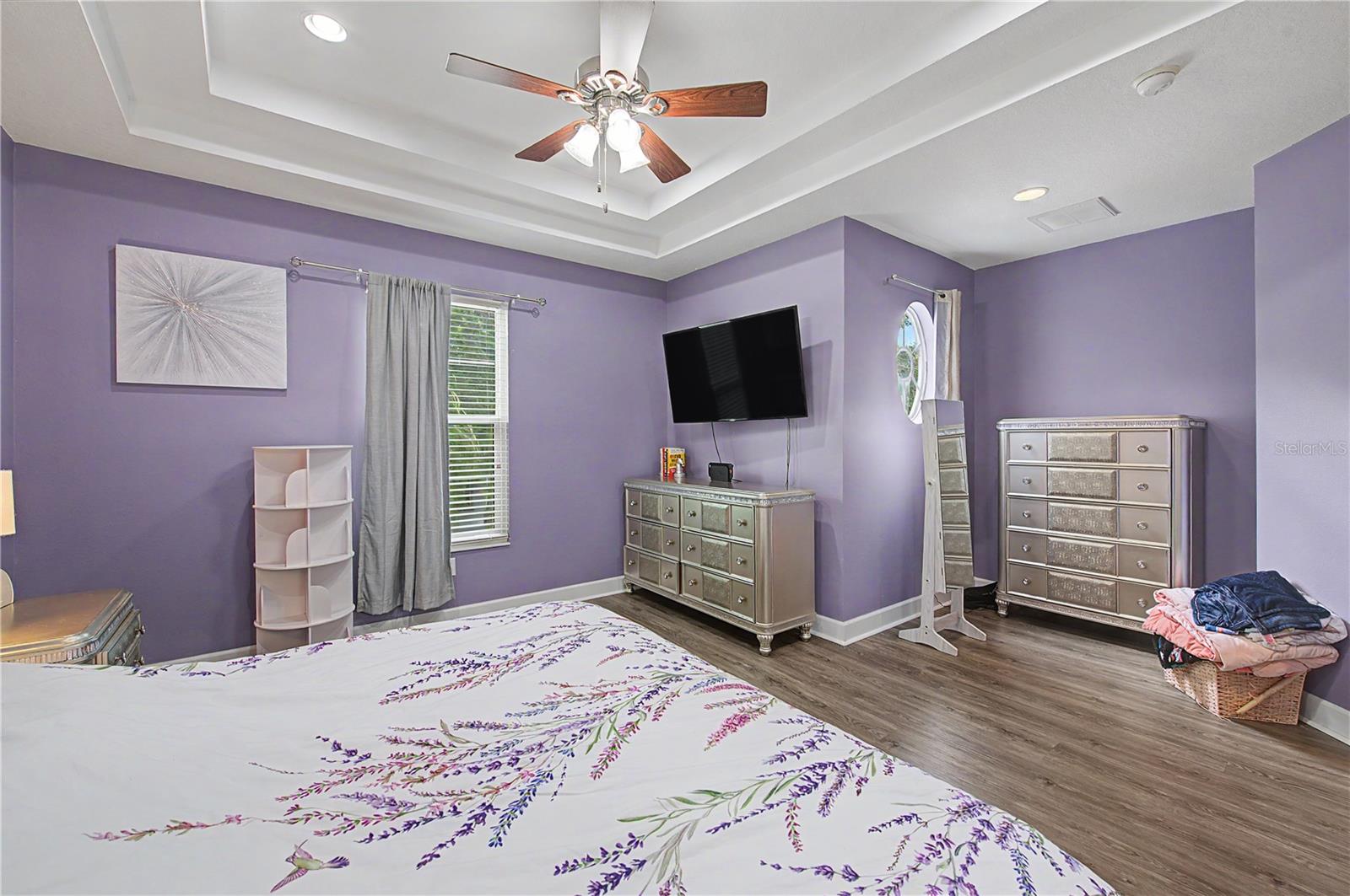 8137 LAGERFELD DR