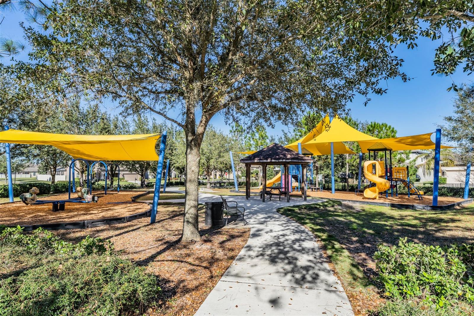 8137 LAGERFELD DR