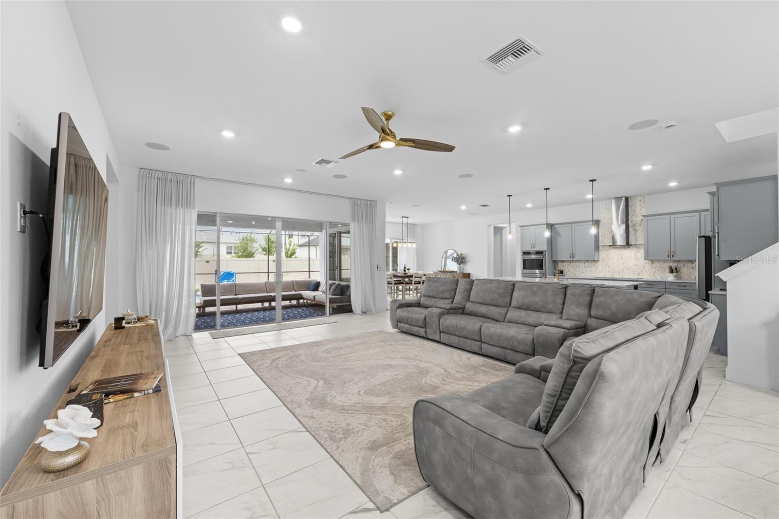 8776 IVY STARK BLVD