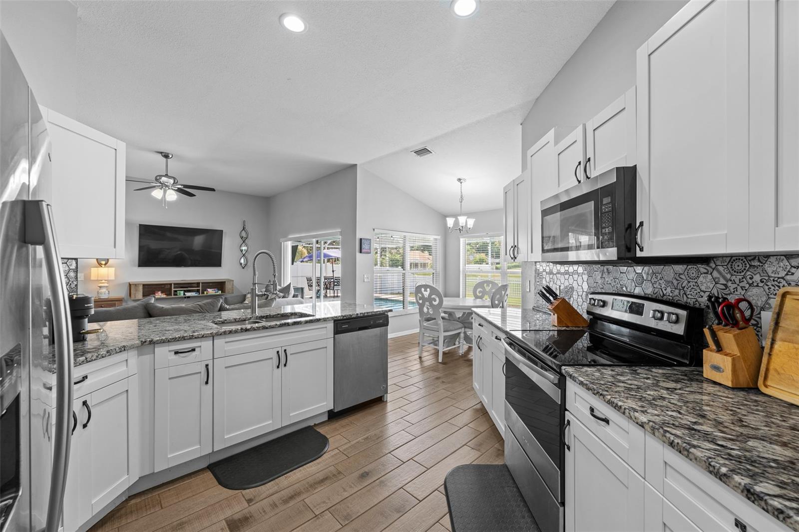 2410 ARBORWOOD DR