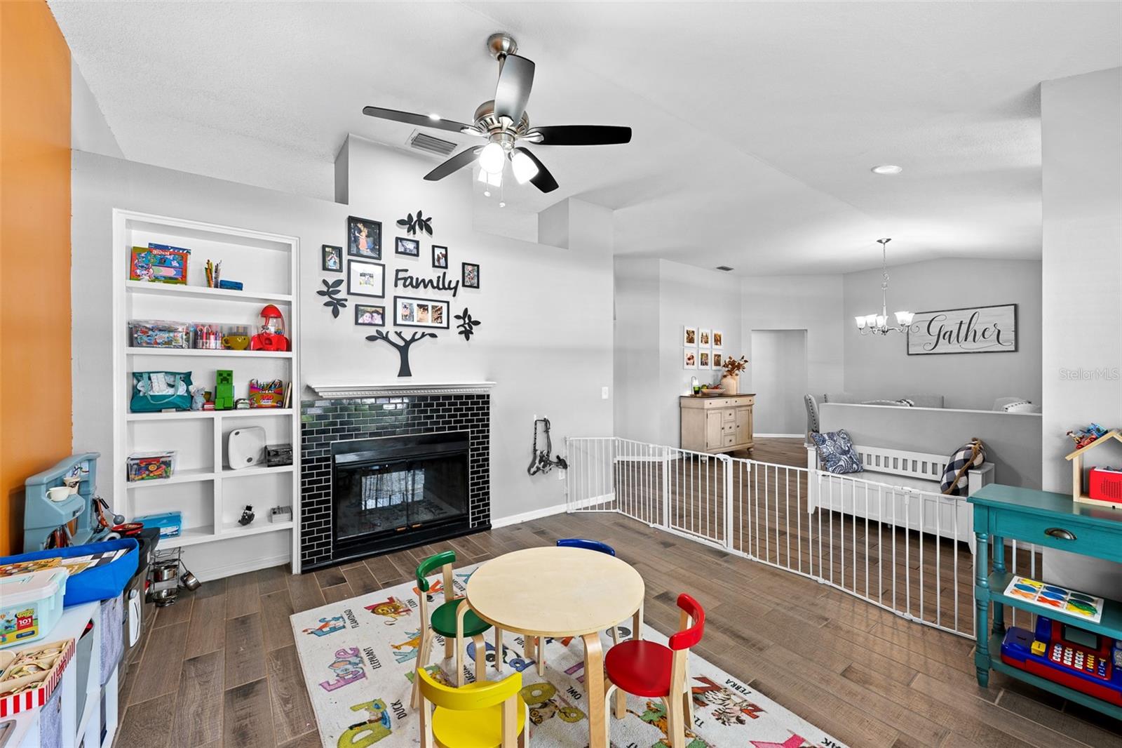 2410 ARBORWOOD DR