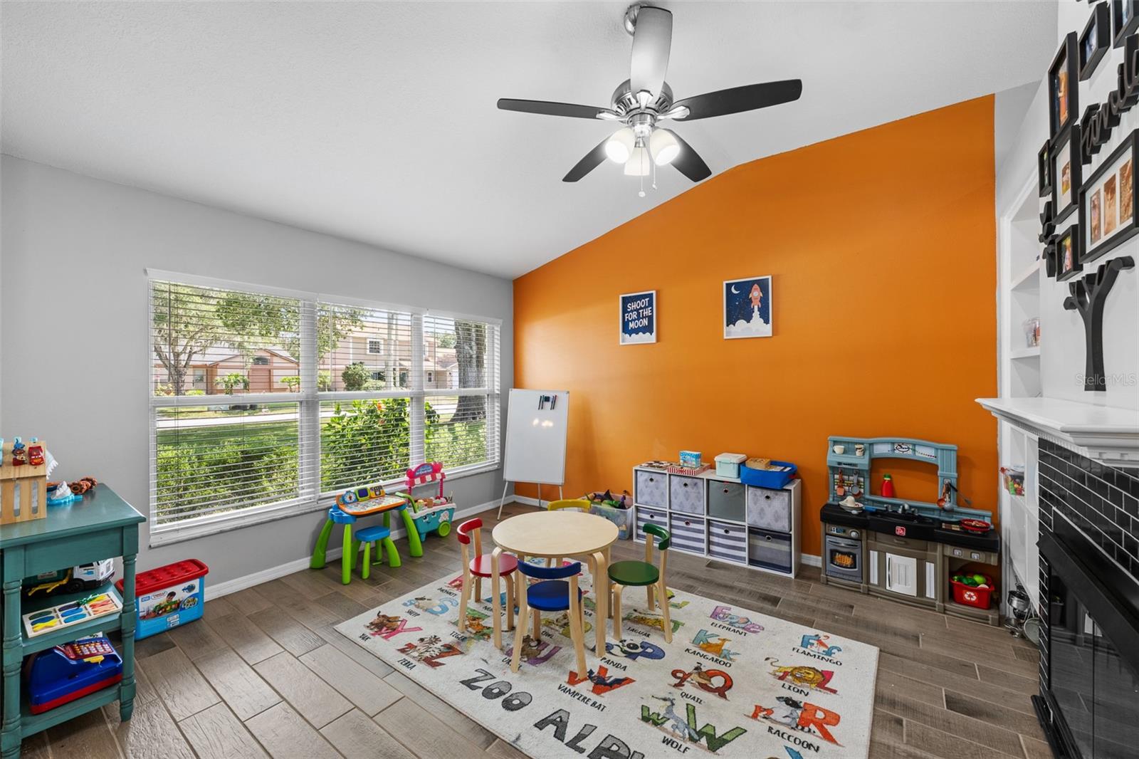 2410 ARBORWOOD DR
