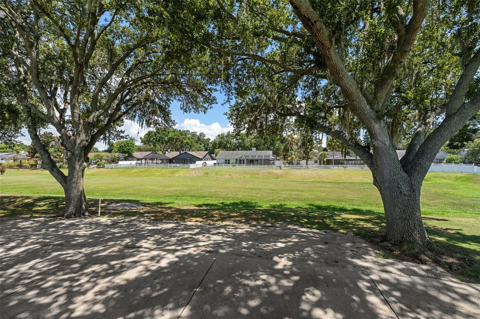 2410 ARBORWOOD DR