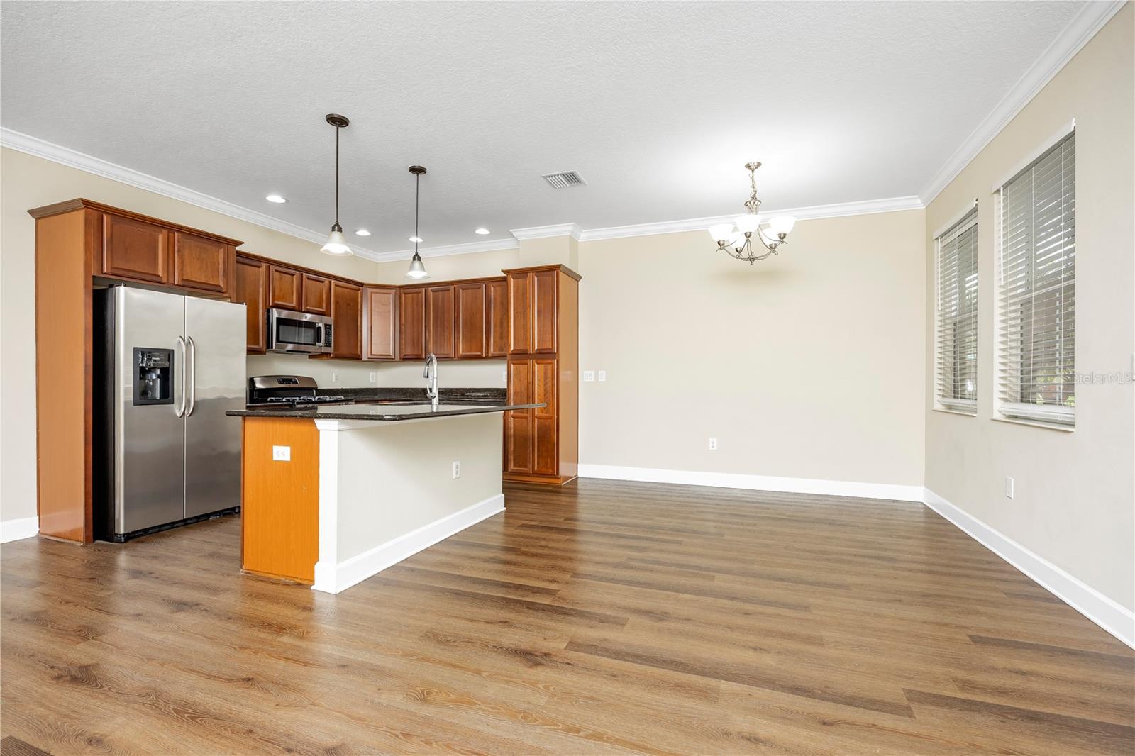 6112 FISHHAWK CROSSING BLVD