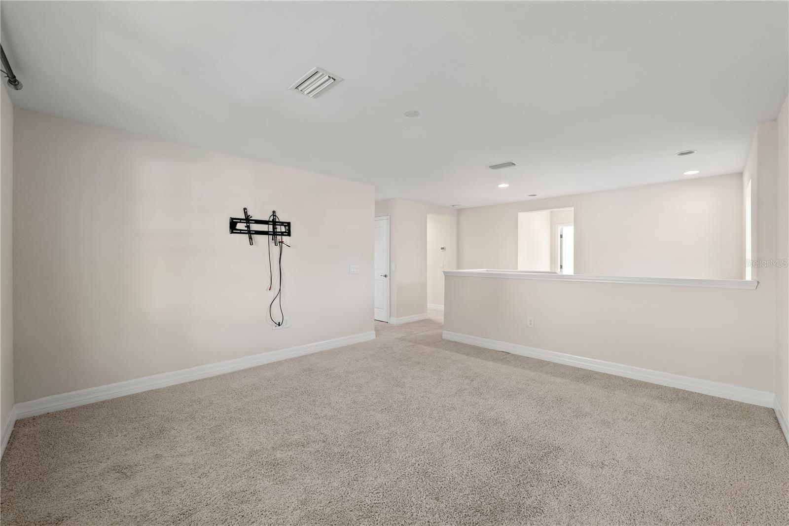 4522 SCARLET LOOP